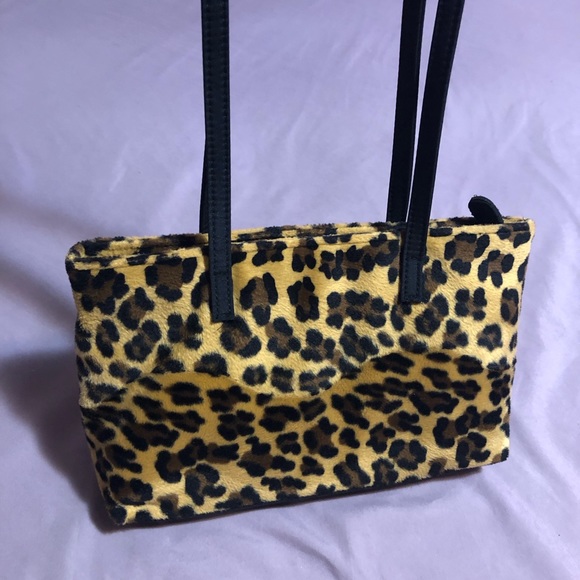 Leopard Print Shoulder Bag - Picture 4 of 8